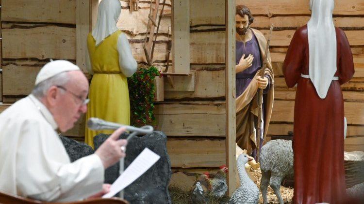 Udienza Papa Francesco aula Paolo VI presepe