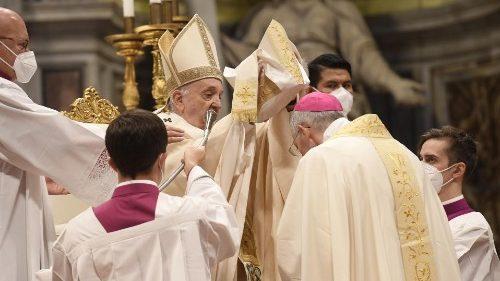 Papa Francesco e S. Ecc za Mong Guido Marini