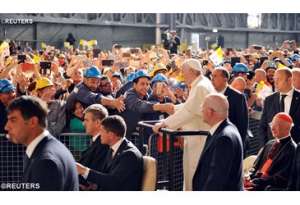 Il Papa tra i lavoratori dellIlva