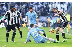 Una partita tra Juventus e Lazio