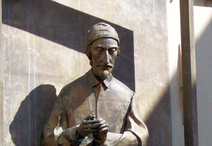 Statua_Innocenzo_XI
